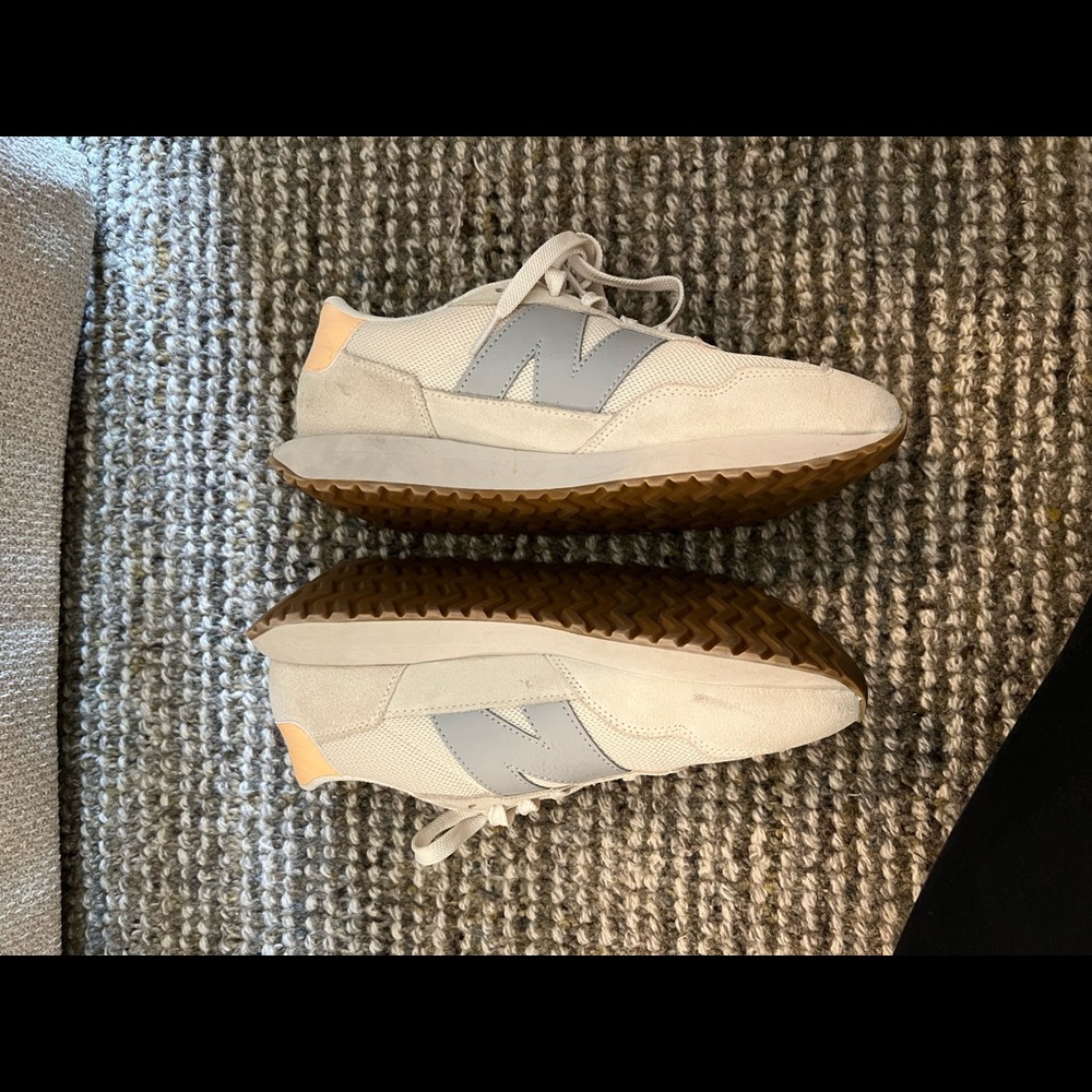 Women’s New Balance sneakers